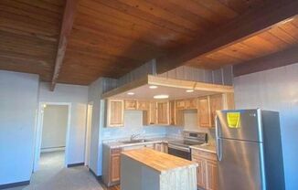 808 W 29th Place