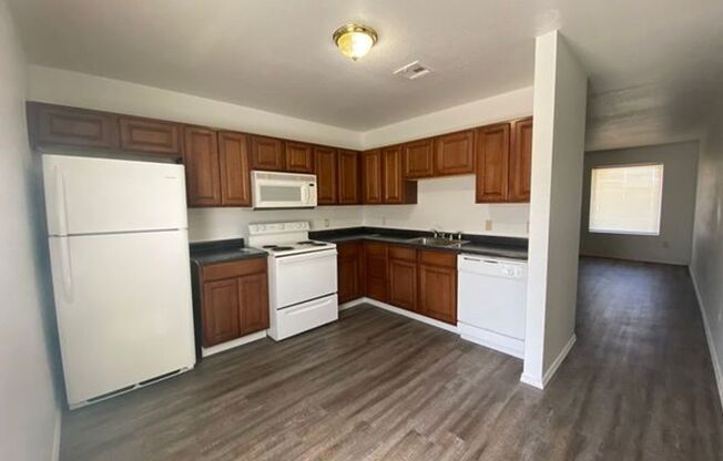 3 beds, 2 baths, $1,200