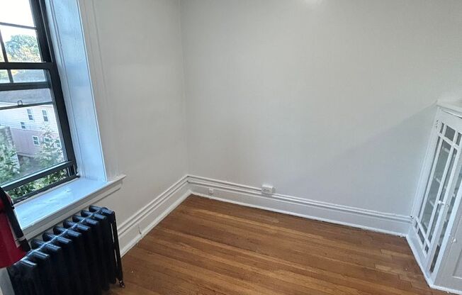 Studio, 1 bath, 435 sqft, $1,752, Unit C04