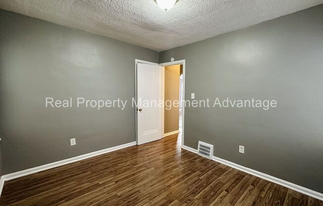 2 beds, 1.5 baths, $1,195