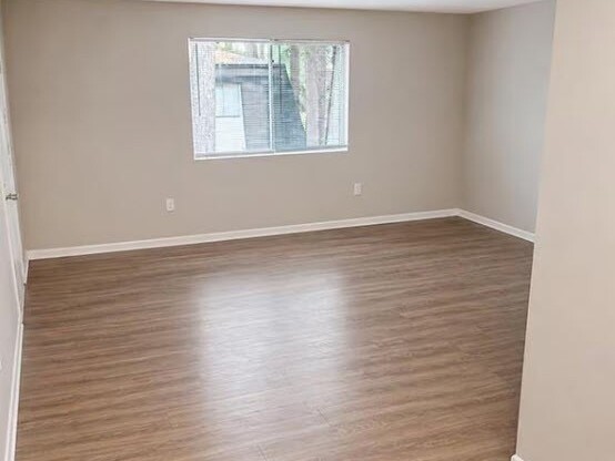 Welcome to Richmond Hills Apartments, where spacious living meets modern comfort. Enjoy abundant natural light, sleek flooring, and open layouts perfect for your lifestyle. Don't miss your chance to call this home—schedule a tour today!