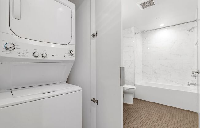 1 bed, 1 bath, 733 sqft, $3,900, Unit 616