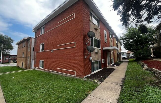 2149 W 119 ST