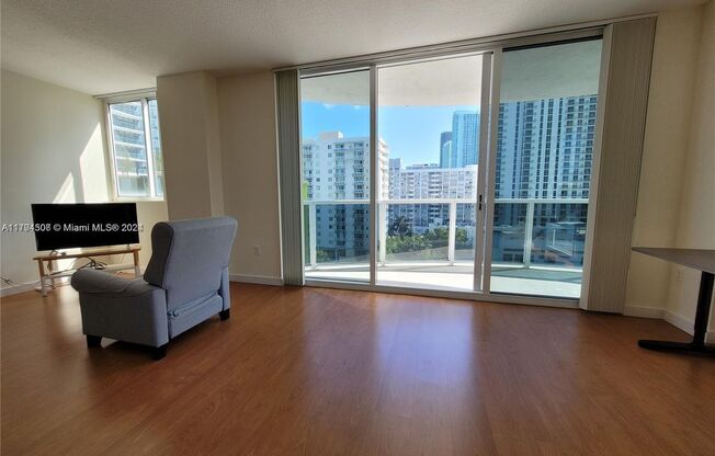 3 beds, 2 baths, 1,320 sqft, $3,900, Unit 601 NE 23rd St #A905 (A11701506)