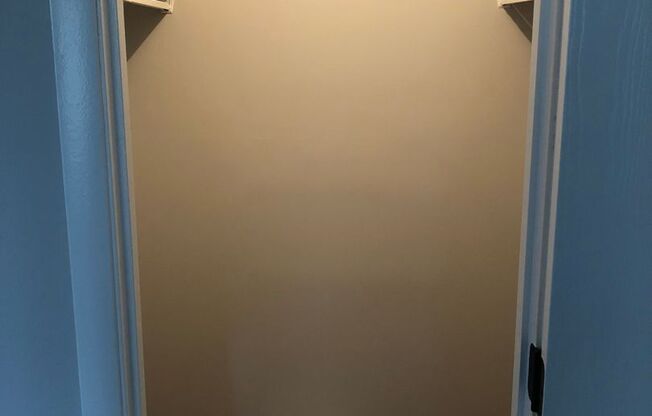 3 beds, 2 baths, 1,300 sqft, $1,749, Unit 5924