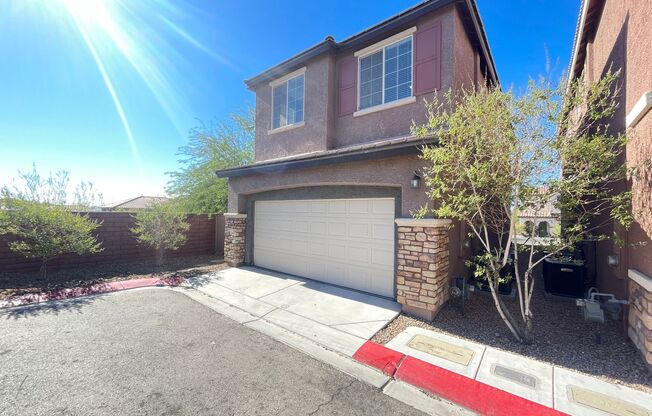 3 Bedroom 2 1/2 Bath Home - Kitchen w/Granite Countertops & Full Appliances