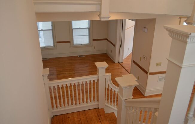 125 S Hancock St - Beautiful Super Spacious 5BD plus 2 Den/2BA Home Available