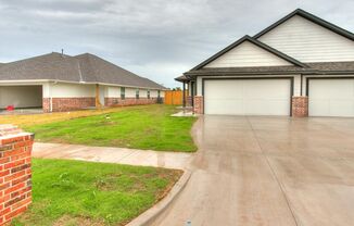 3 beds, 2 baths, 1,200 sqft, $1,545, Unit A - 10539 Lawson Place Rd