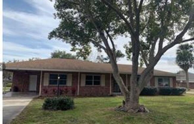Spacious 3 Bedroom / 2 Bath Sanford Home Available Now!