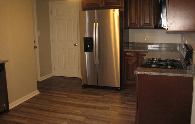 3 beds, 1 bath, $1,295