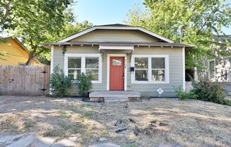 Lovely home in Denver Heights Available for Immediate Move In!