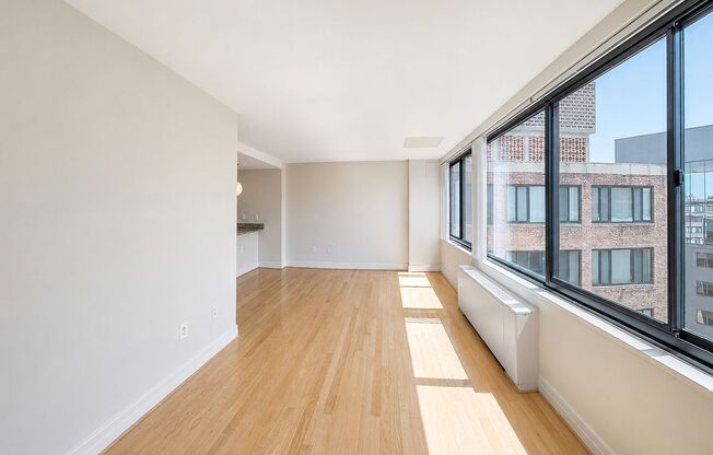 Studio, 1 bath, 440 sqft, $2,700, Unit 1006