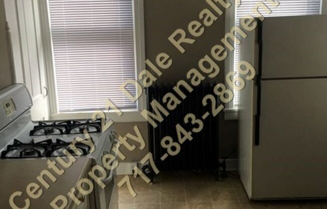 Large One Bedroom Apartment with Gas Heat included and Laundry