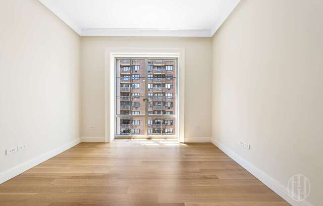 109 E 79 ST