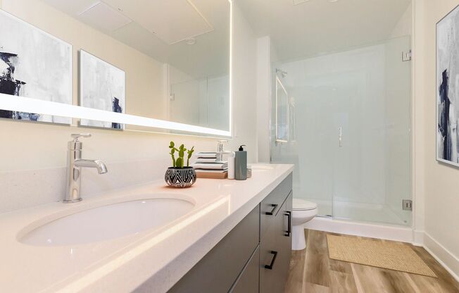 2 beds, 2 baths, 963 sqft, $1,950, Unit 270