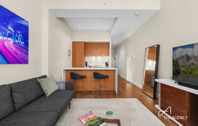 140 W 22 ST