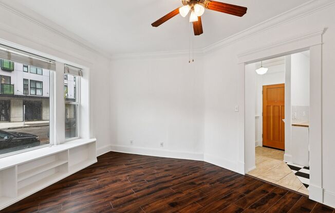 Studio, 1 bath, 375 sqft, $1,425, Unit 209