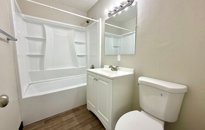 1 bed, 1 bath, 700 sqft, $965, Unit Unit 103