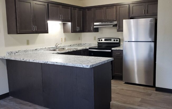 4 beds, 1.5 baths, 1,400 sqft, $1,680, Unit 1811-13