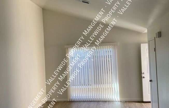 606 DOWNEY AVE