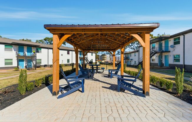 2 beds, 1.5 baths, 950 sqft, $1,289, Unit C09