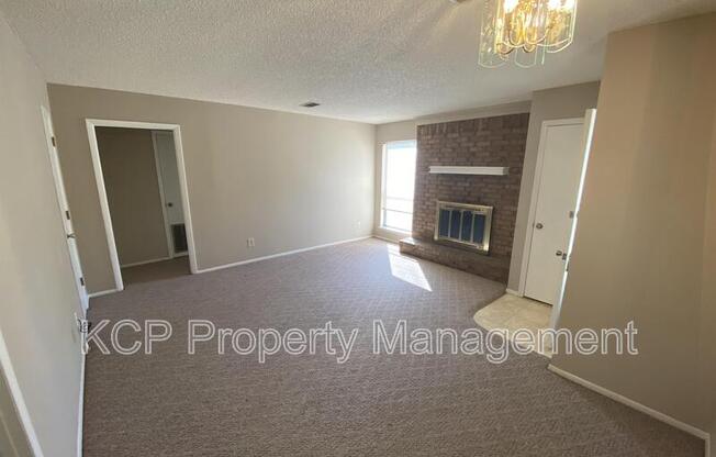 8619 S 32 TERRACE