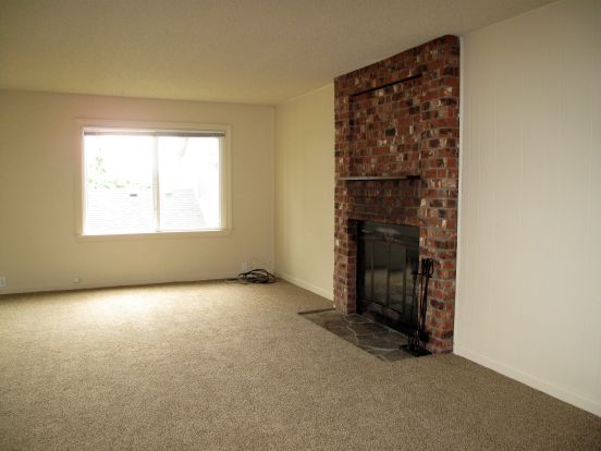 3 beds, 1 bath, 1,500 sqft, $2,895, Unit Upper