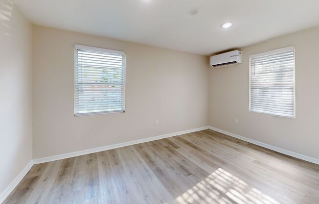 2 beds, 1 bath, 624 sqft, $1,499, Unit Ren905.5