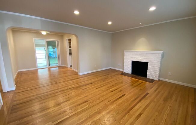 Charming 2-Bedroom Home Near Downtown San Carlos