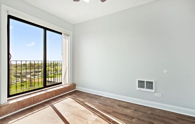 1 bed, 1 bath, 520 sqft, $1,945, Unit 902