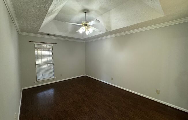 3 beds, 2 baths, $1,550