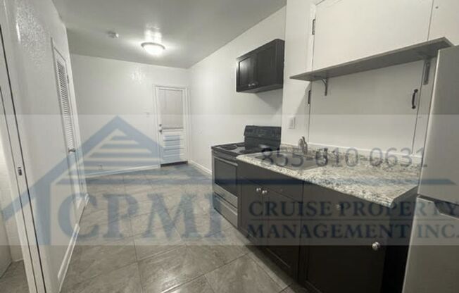 Studio, 1 bath, 300 sqft, $1,325, Unit 18