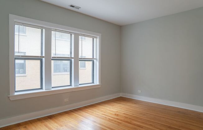 2 beds, 1 bath, 700 sqft, $1,750, Unit 3010-2N