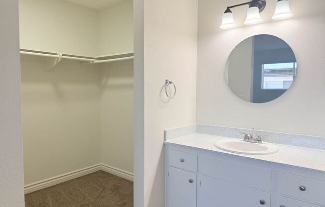 2 beds, 1.5 baths, 816 sqft, $2,175, Unit B19