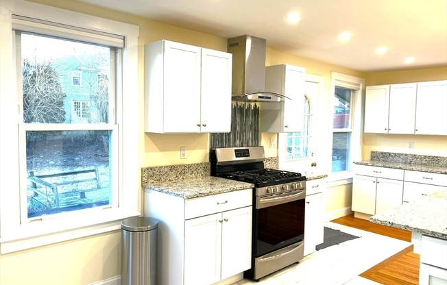 38 COTTAGE ST