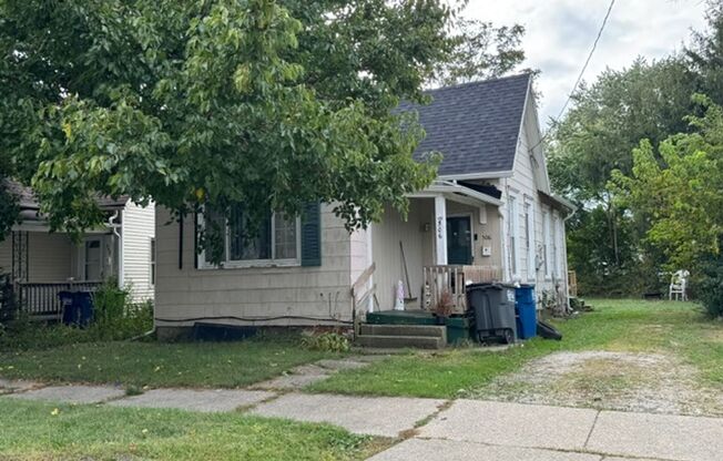 Now Leasing! Close to Downtown