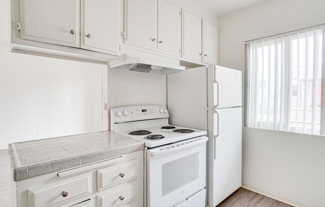 Sunset Cliffs Apartments
