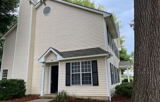 825 A-B Selwyn Place Duplex