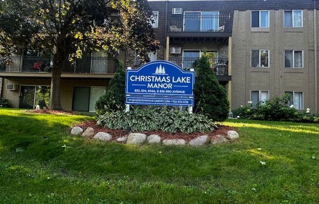 1 bed, 1 bath, 693 sqft, $1,255, Unit 2305