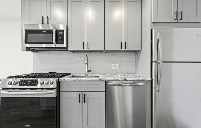 Studio, 1 bath, 480 sqft, $3,700, Unit 10G