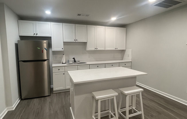 SPACIOUS COTTAGE FOR LEASE - Pre-Leasing August 2026!