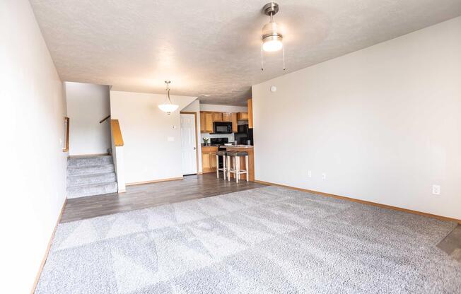 3 beds, 2.5 baths, 1,271 sqft, $1,570