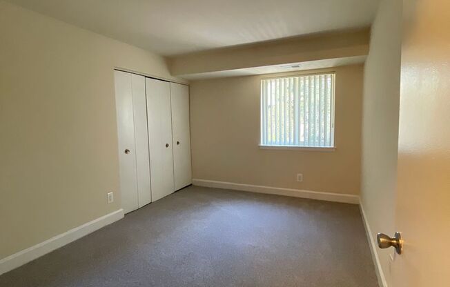 2 beds, 2 baths, 1,000 sqft, $1,975, Unit 14229 #304