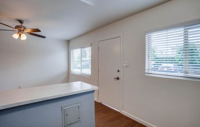 Studio, 1 bath, 300 sqft, $1,550, Unit 01