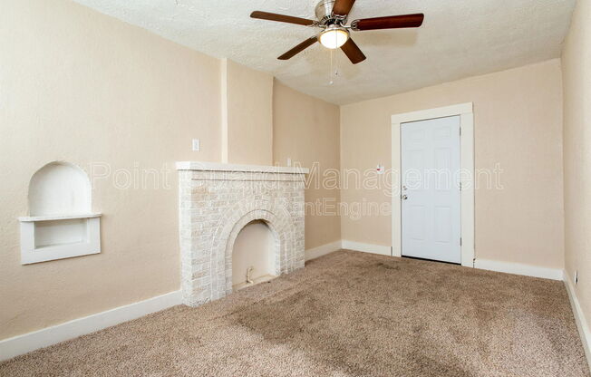 2347 N WELLINGTON PL