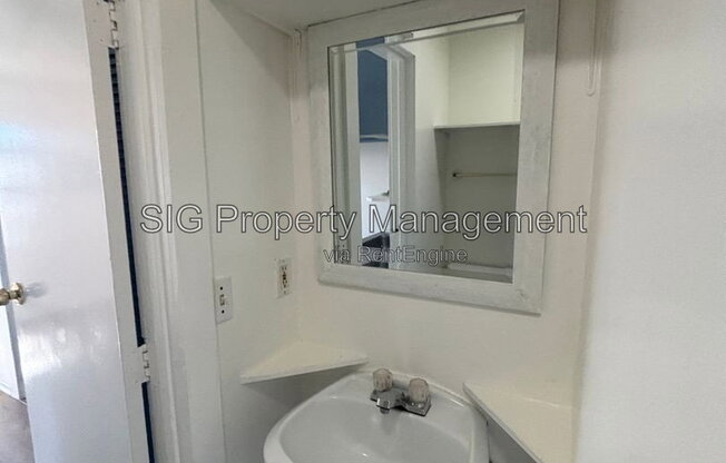 1 bed, 1 bath, $1,795, Unit C