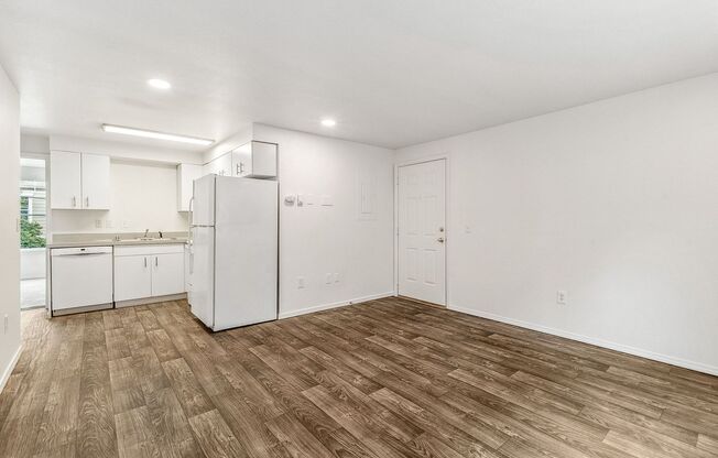 2 beds, 1 bath, 750 sqft, $2,495, Unit 201