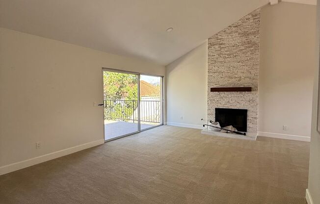 Beautiful Updated 2Br/2/Ba + Den W/ detached 1 Car Carport  Condo in Oaks North - Age 55+