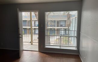 Studio, 1 bath, 450 sqft, $600, Unit 211