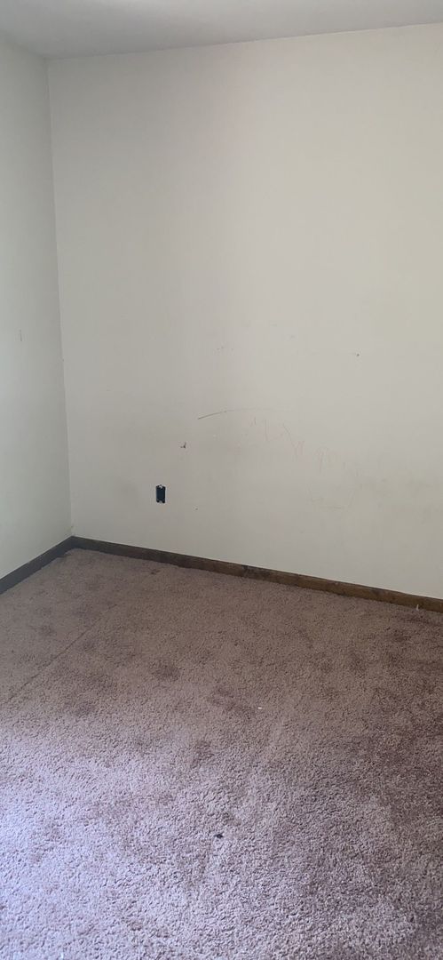 2 beds, 1 bath, $1,750